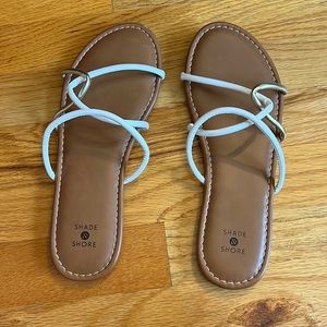 Shade & Shore gold and white sandals
